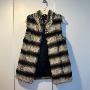 Rachel Zoe faux fur vest size small